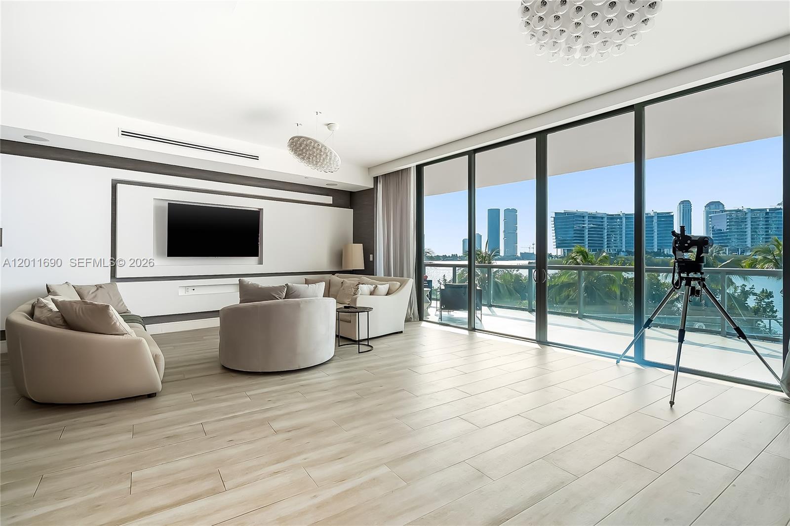 3300 NE 188th St #216, Aventura FL 33180