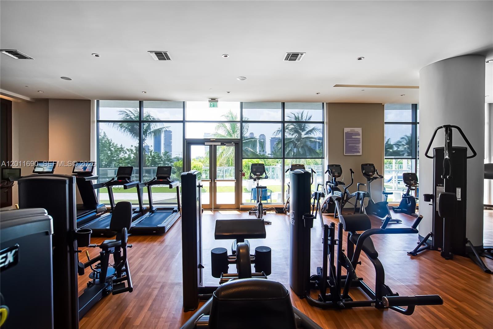 3300 NE 188th St #216, Aventura FL 33180