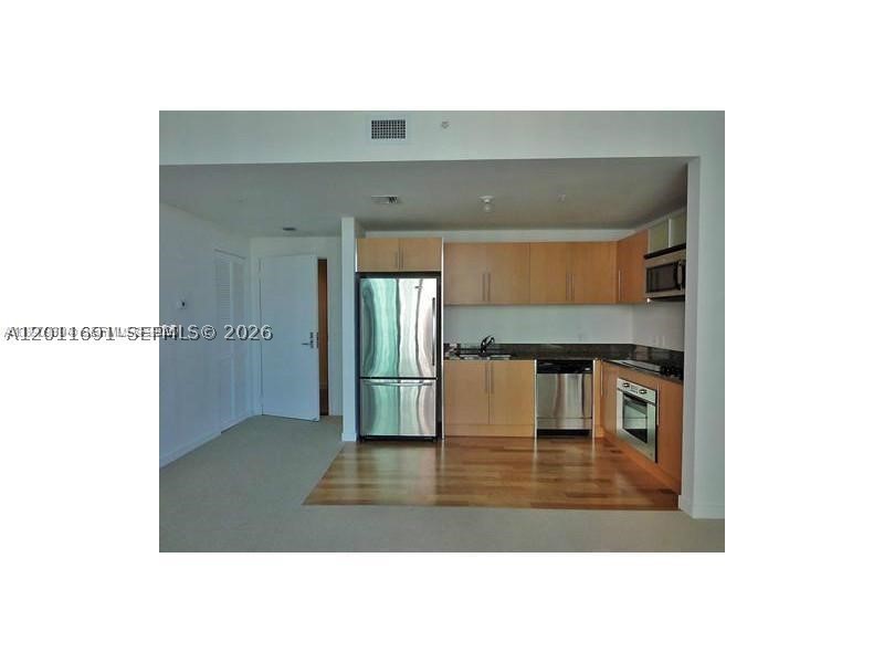 300 S Biscayne Blvd #T-2903, Miami FL 33131