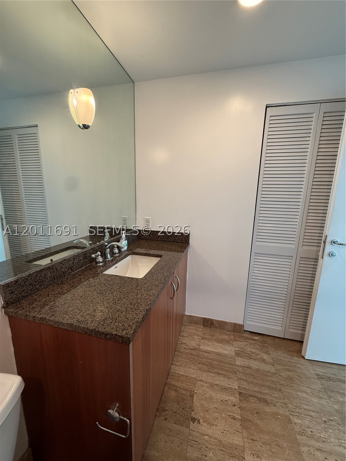 300 S Biscayne Blvd #T-2903, Miami FL 33131