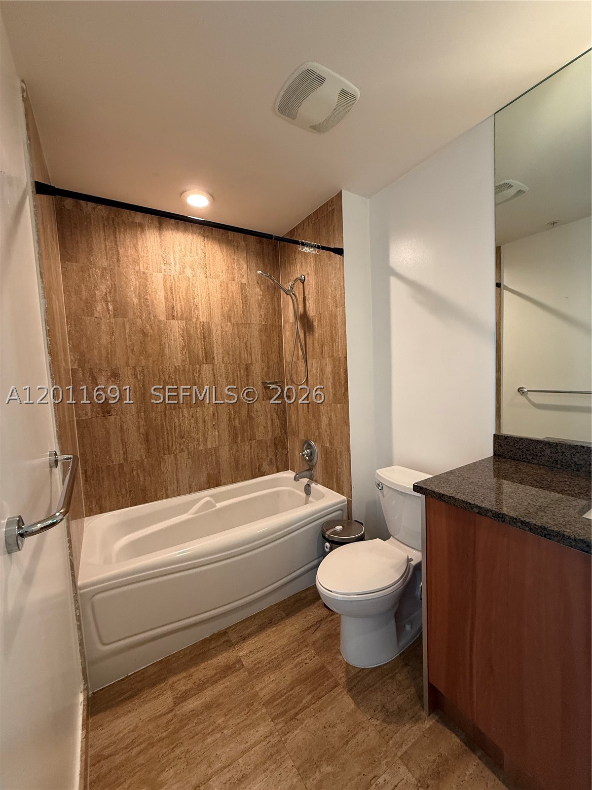 300 S Biscayne Blvd #T-2903, Miami FL 33131