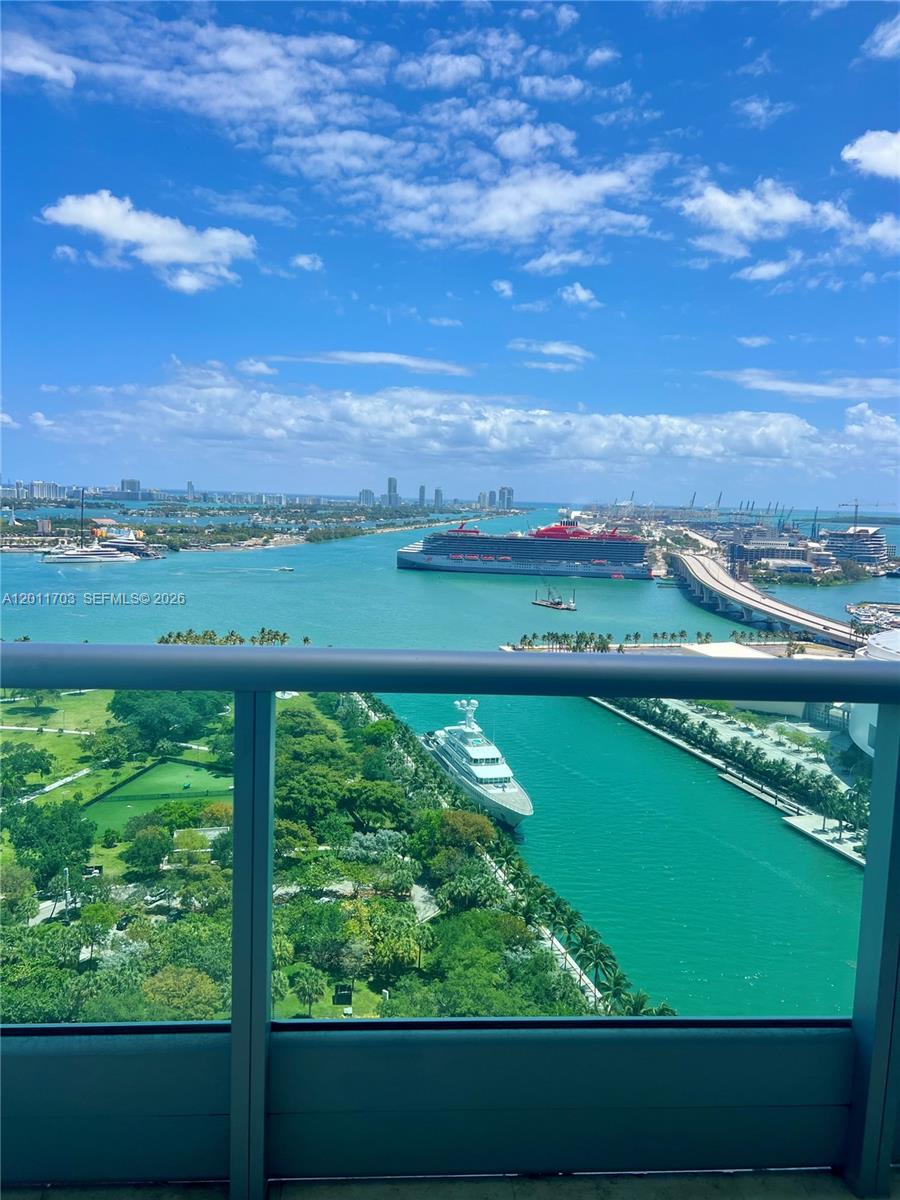 900 Biscayne Blvd #2904, Miami FL 33132