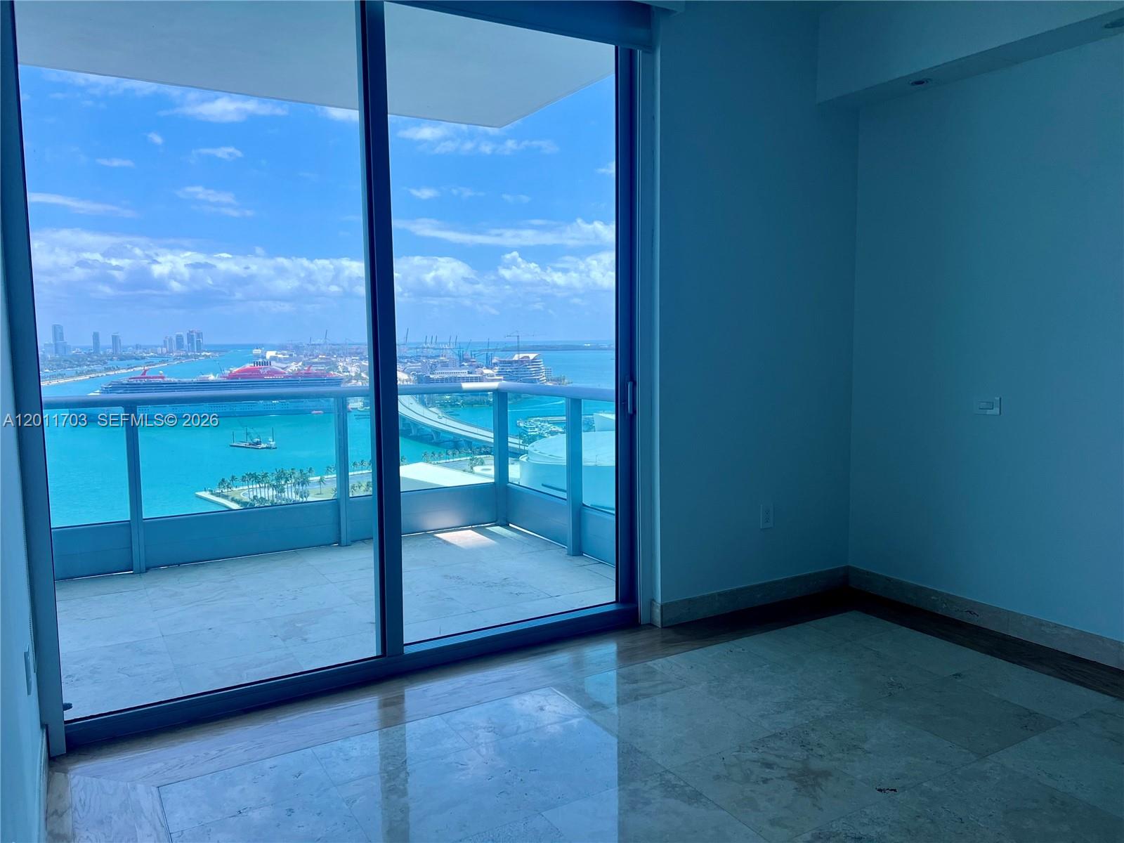 900 Biscayne Blvd #2904, Miami FL 33132
