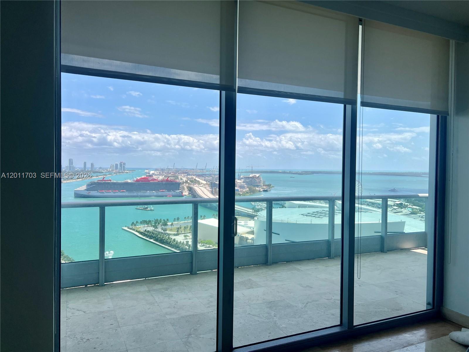 900 Biscayne Blvd #2904, Miami FL 33132