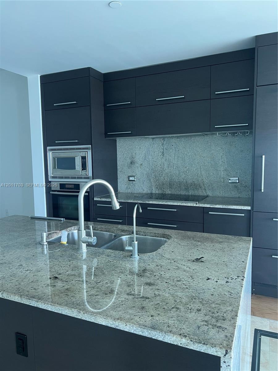 900 Biscayne Blvd #2904, Miami FL 33132
