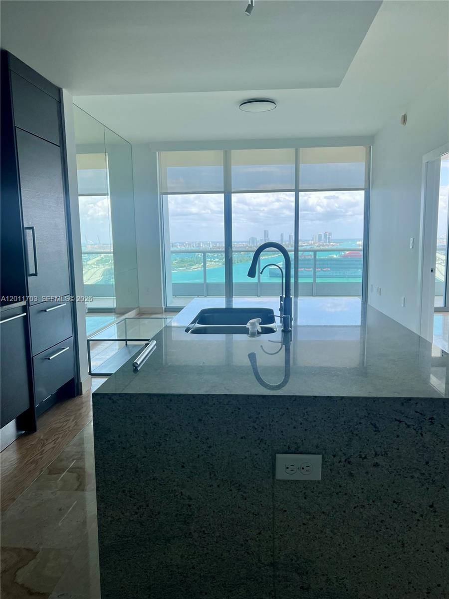 900 Biscayne Blvd #2904, Miami FL 33132