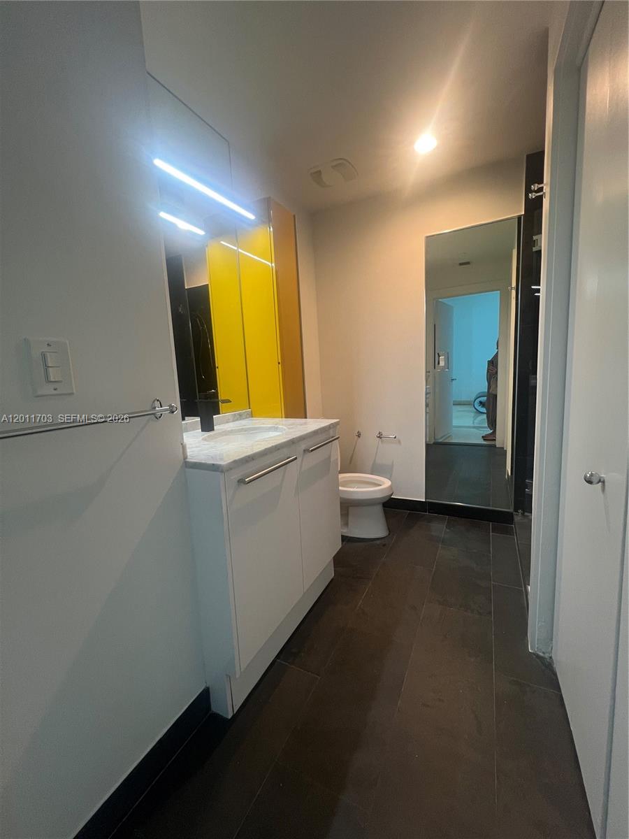 900 Biscayne Blvd #2904, Miami FL 33132