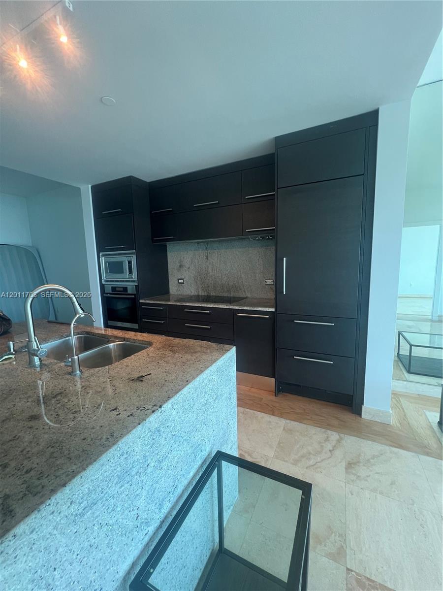 900 Biscayne Blvd #2904, Miami FL 33132