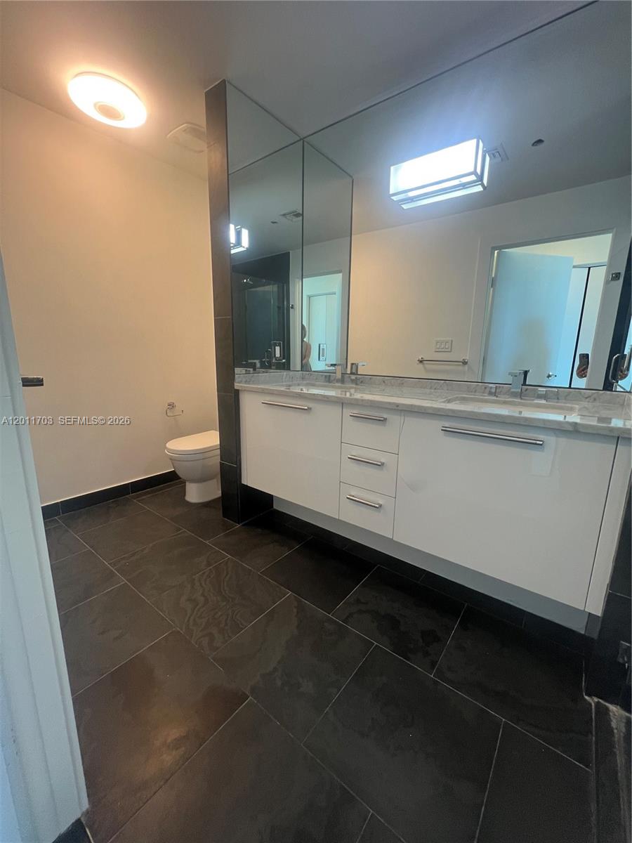 900 Biscayne Blvd #2904, Miami FL 33132