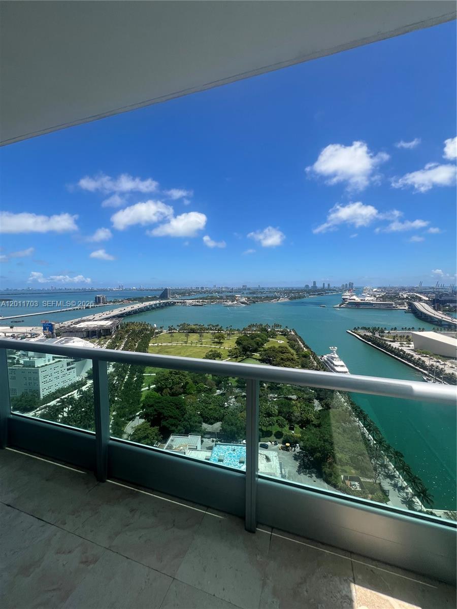 900 Biscayne Blvd #2904, Miami FL 33132