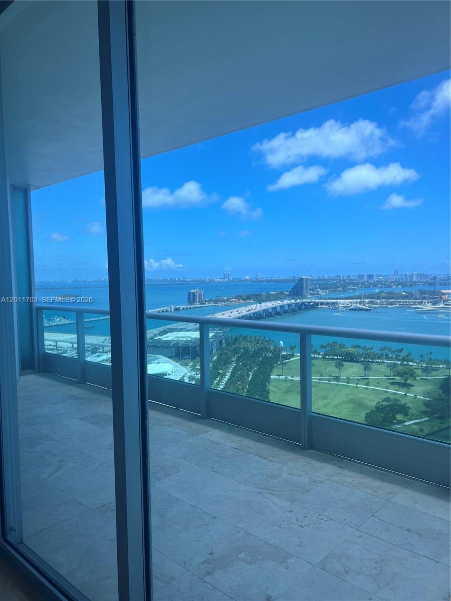 900 Biscayne Blvd #2904, Miami FL 33132