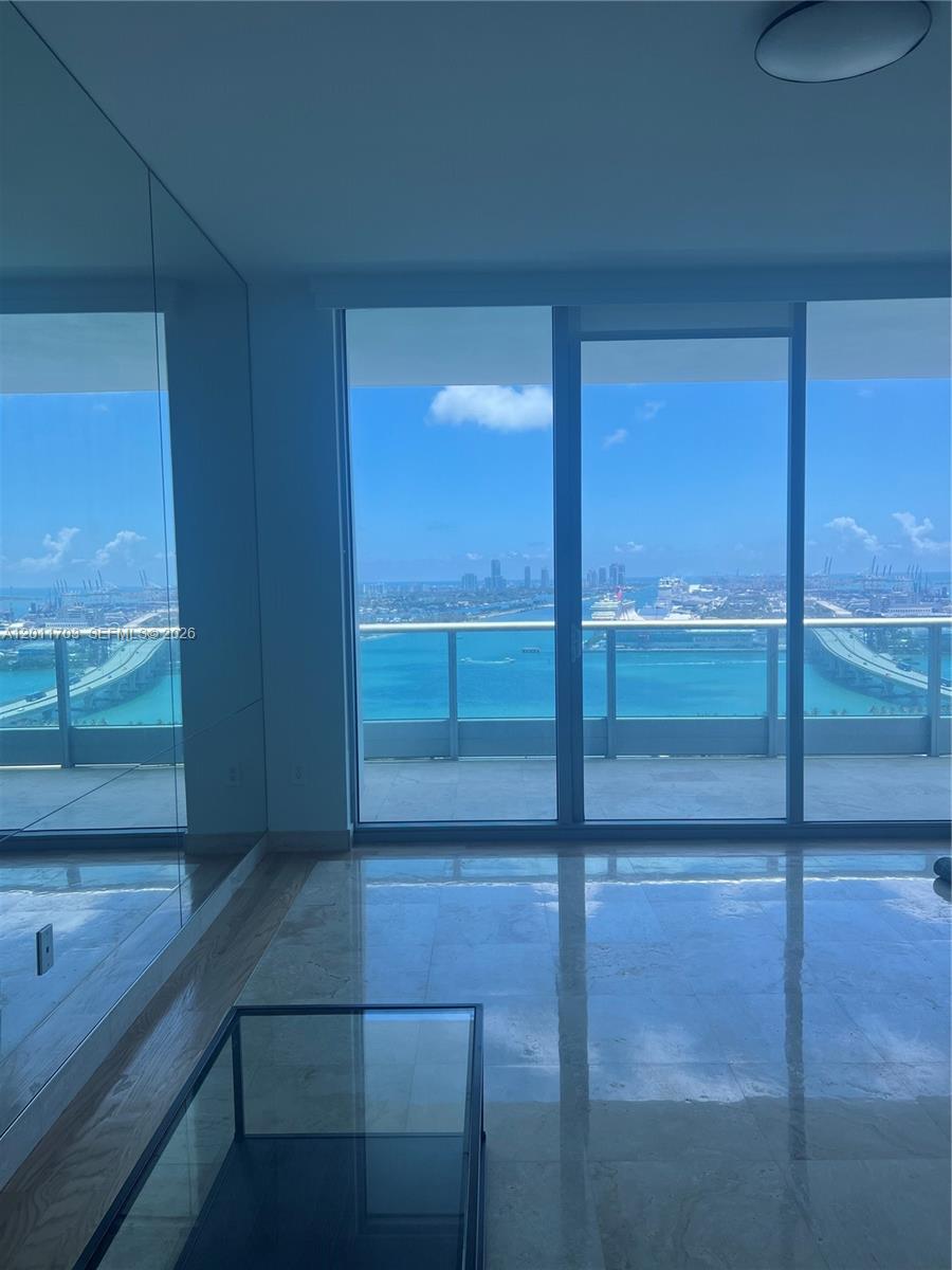 900 Biscayne Blvd #2904, Miami FL 33132