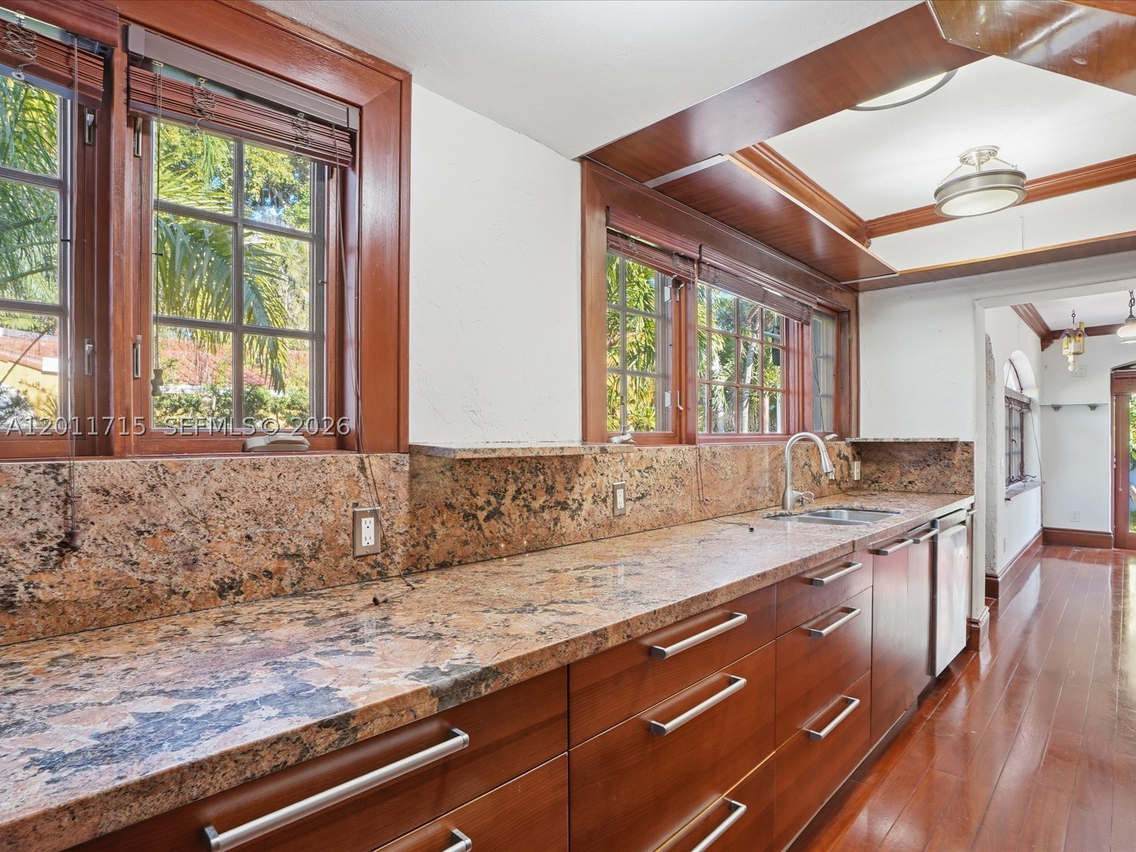 1137 Asturia Ave, Coral Gables FL 33134
