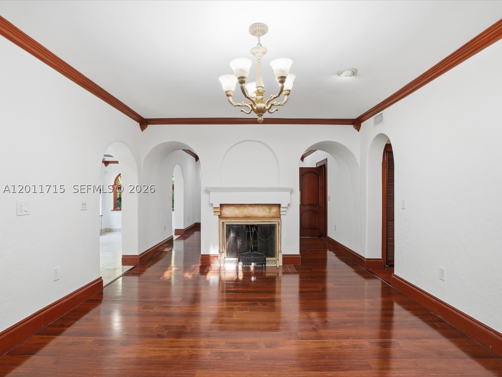 1137 Asturia Ave, Coral Gables FL 33134