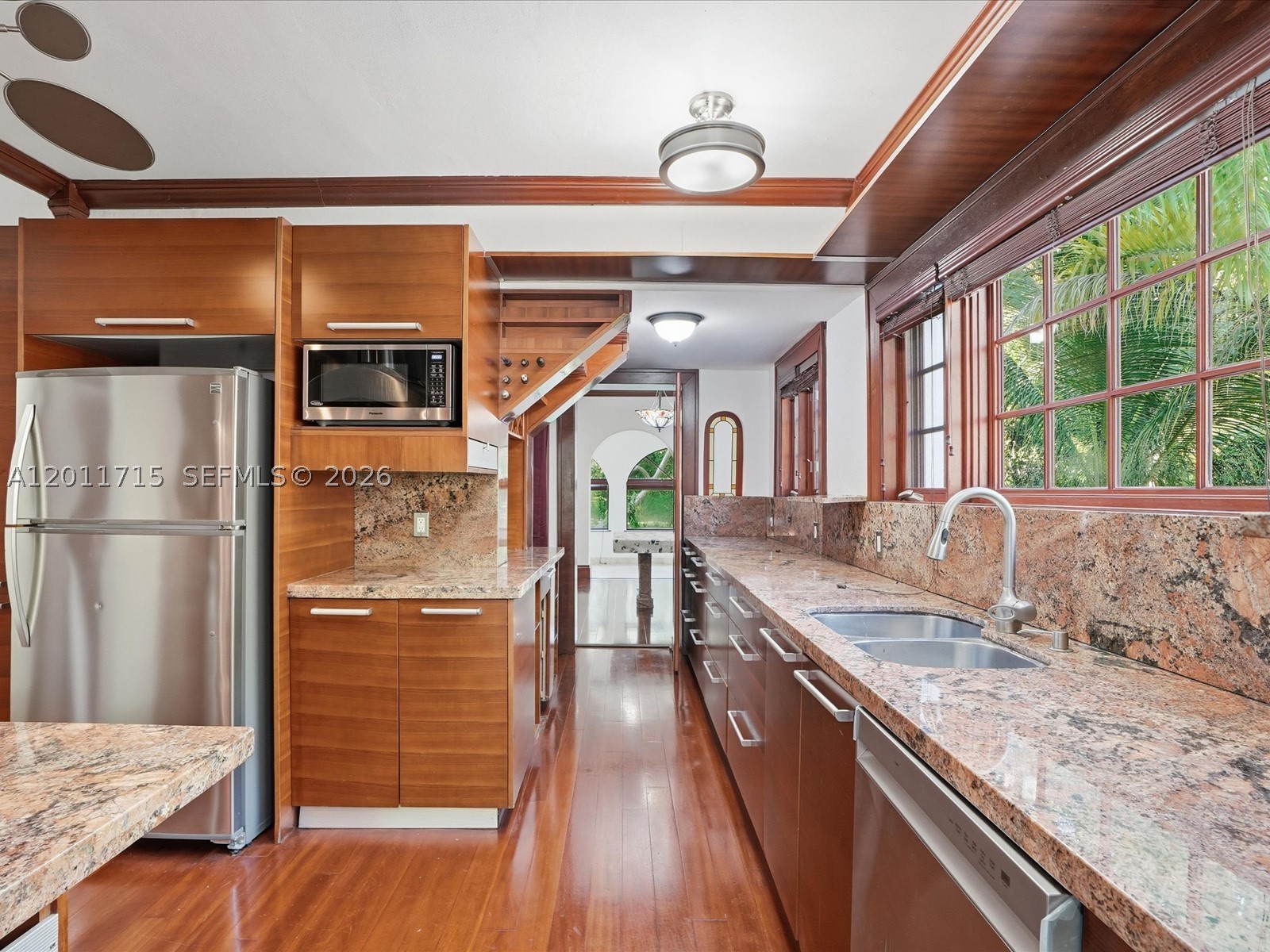 1137 Asturia Ave, Coral Gables FL 33134