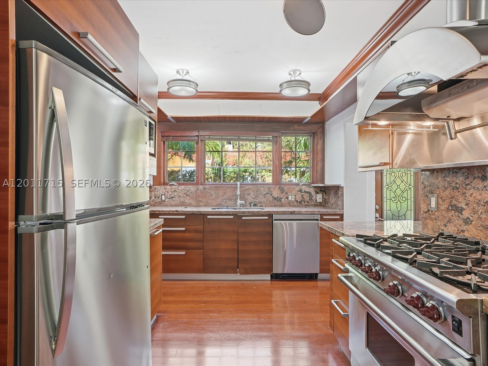 1137 Asturia Ave, Coral Gables FL 33134