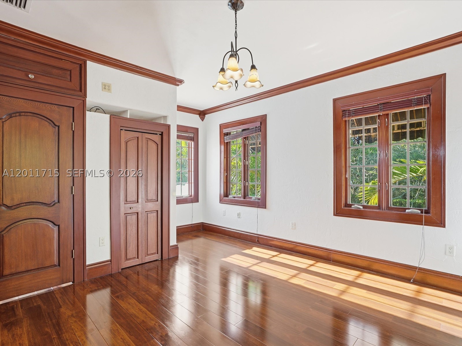 1137 Asturia Ave, Coral Gables FL 33134