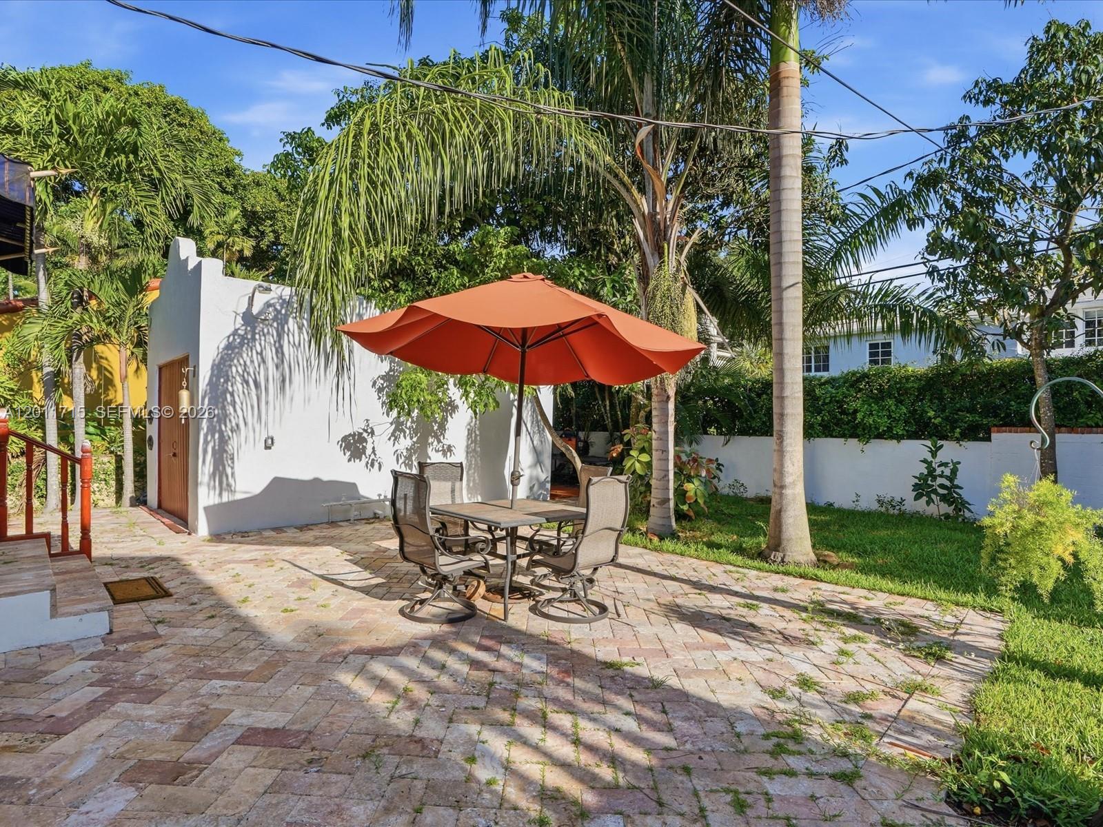 1137 Asturia Ave, Coral Gables FL 33134