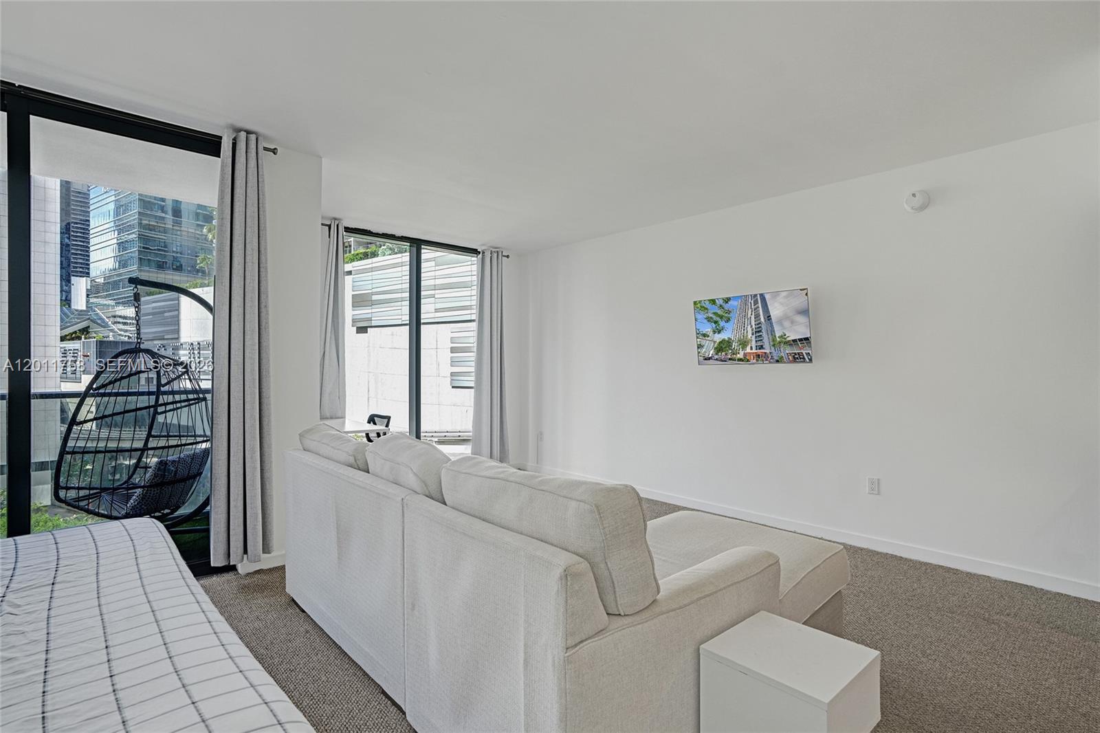 31 SE 6th St #805, Miami FL 33131