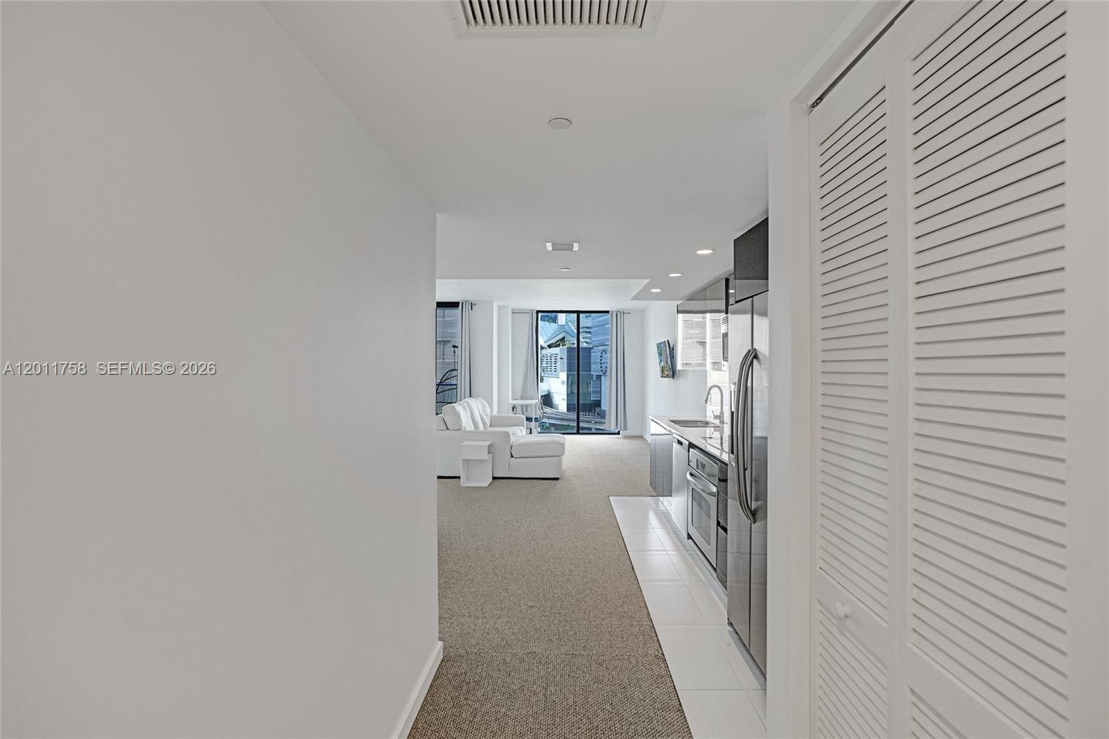 31 SE 6th St #805, Miami FL 33131
