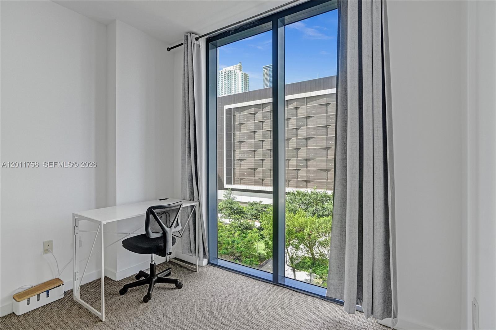31 SE 6th St #805, Miami FL 33131