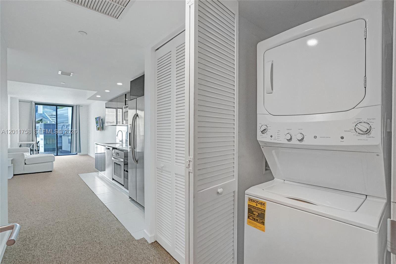31 SE 6th St #805, Miami FL 33131