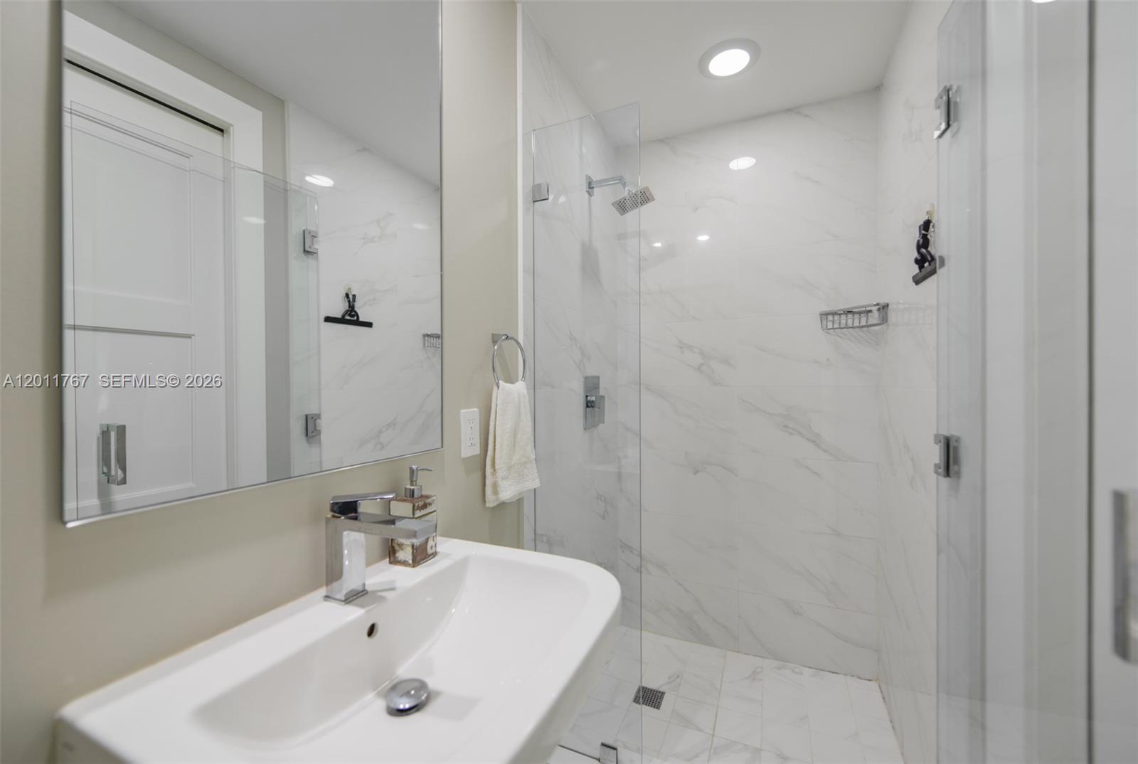 801 S Miami Ave #3706, Miami FL 33130