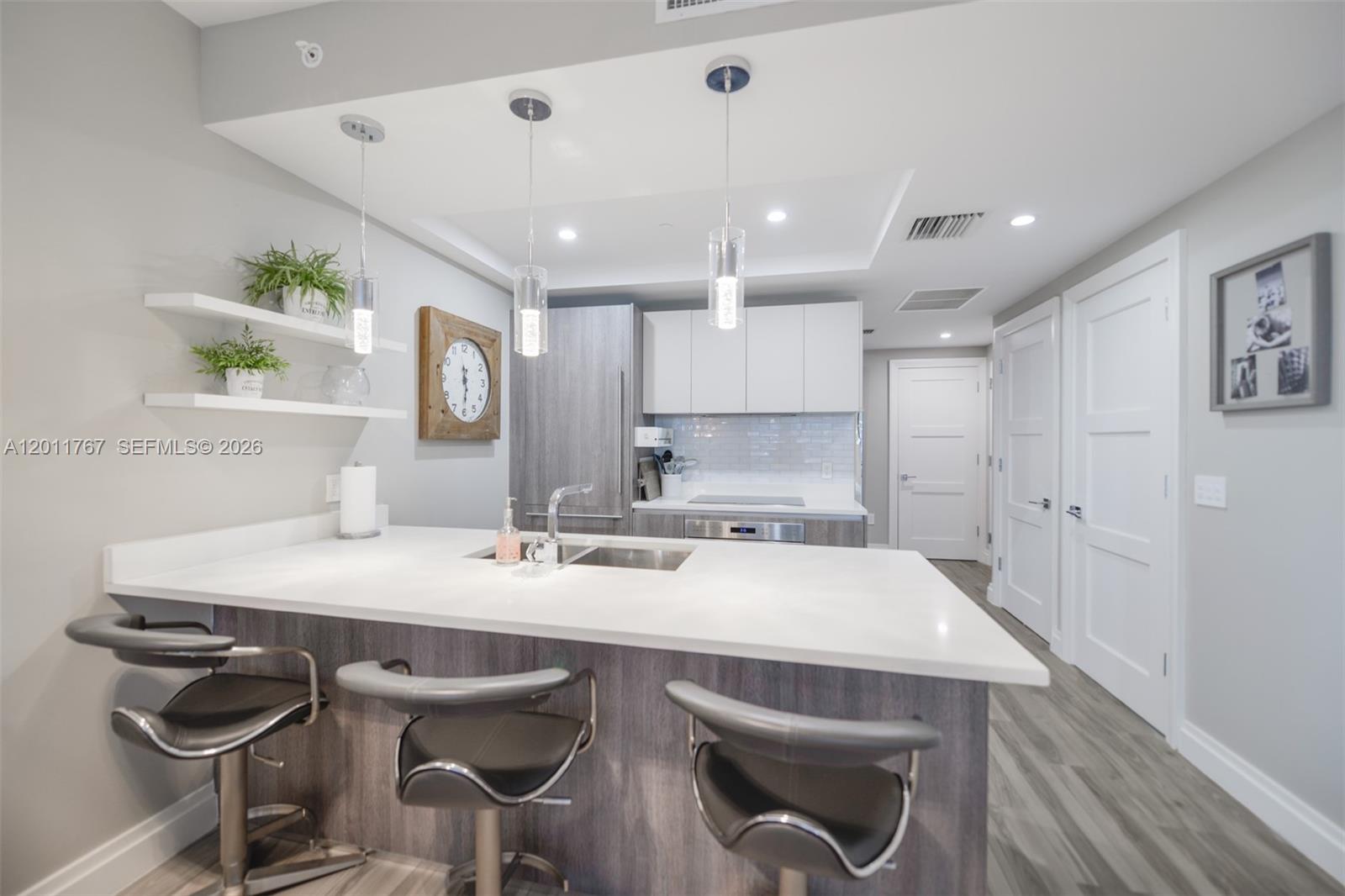 801 S Miami Ave #3706, Miami FL 33130