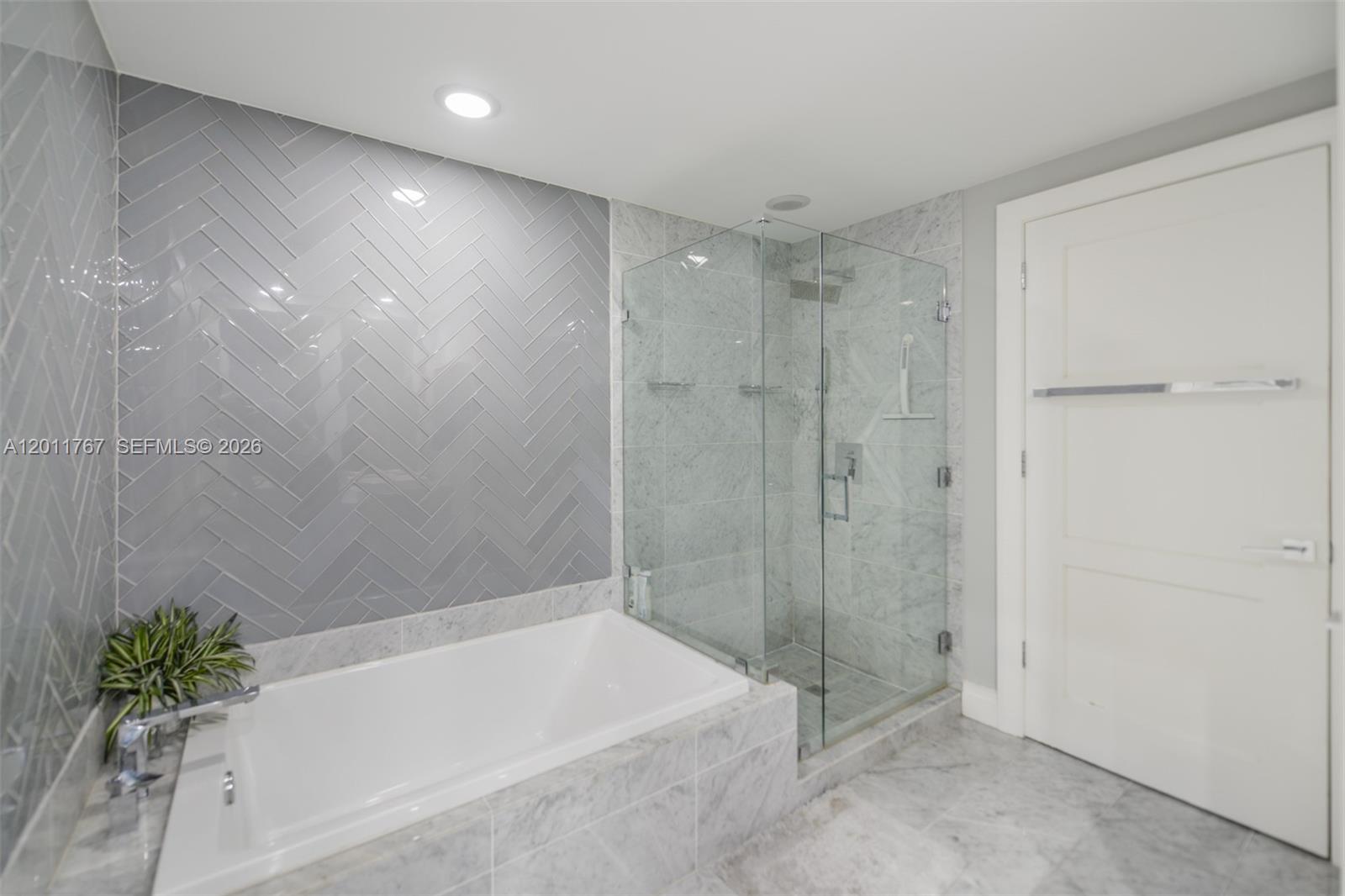 801 S Miami Ave #3706, Miami FL 33130