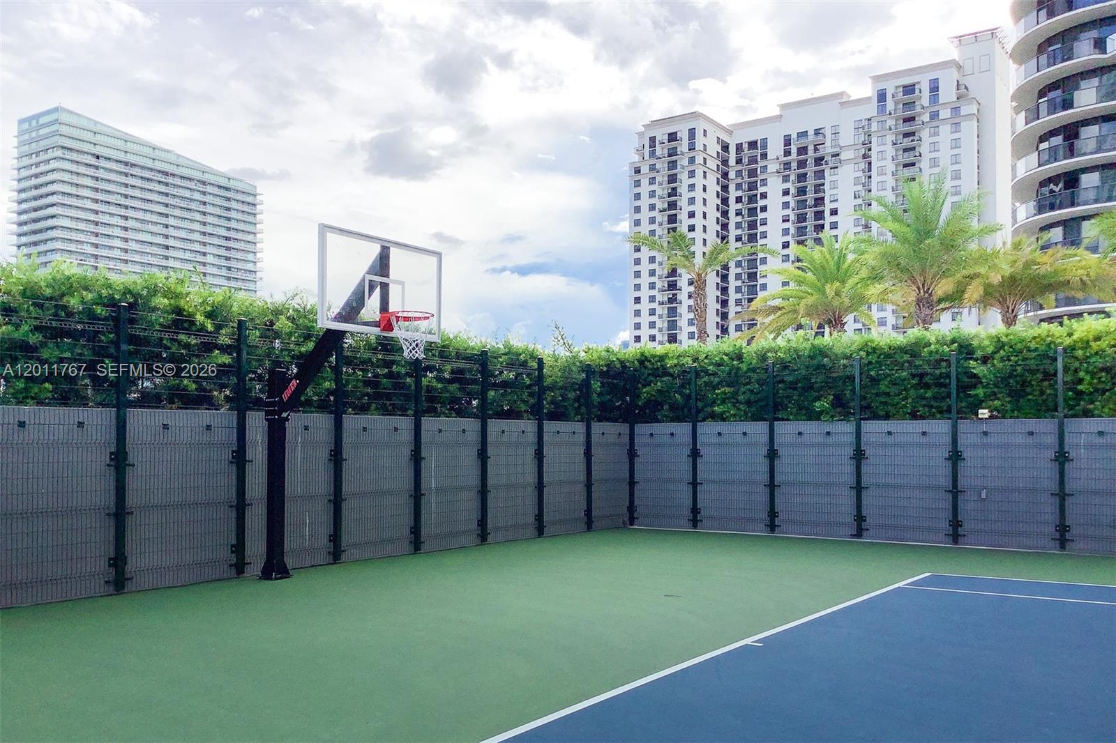 801 S Miami Ave #3706, Miami FL 33130
