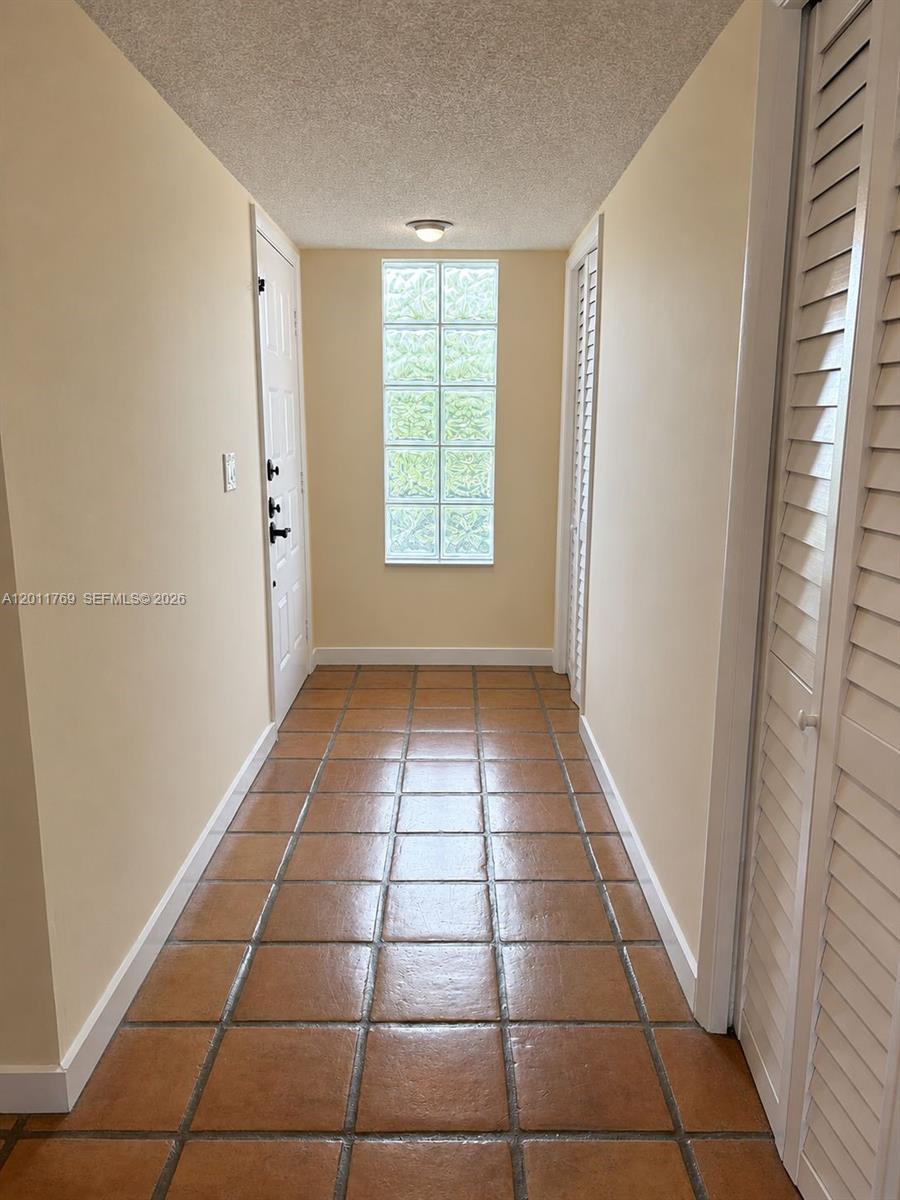 286 Racquet Club Rd #204, Weston FL 33326