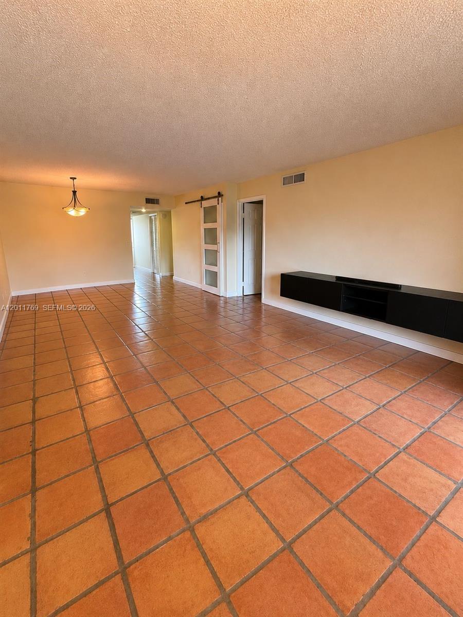 286 Racquet Club Rd #204, Weston FL 33326