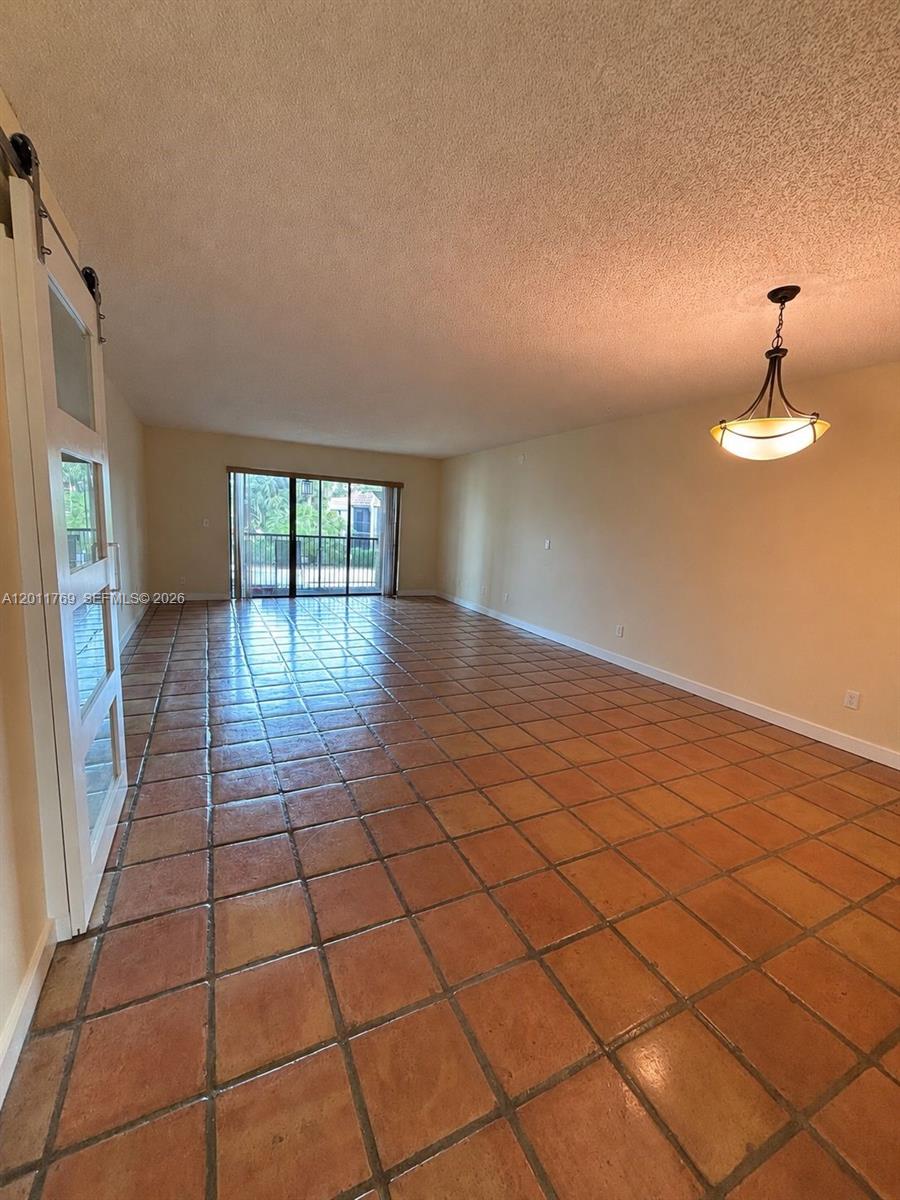 286 Racquet Club Rd #204, Weston FL 33326