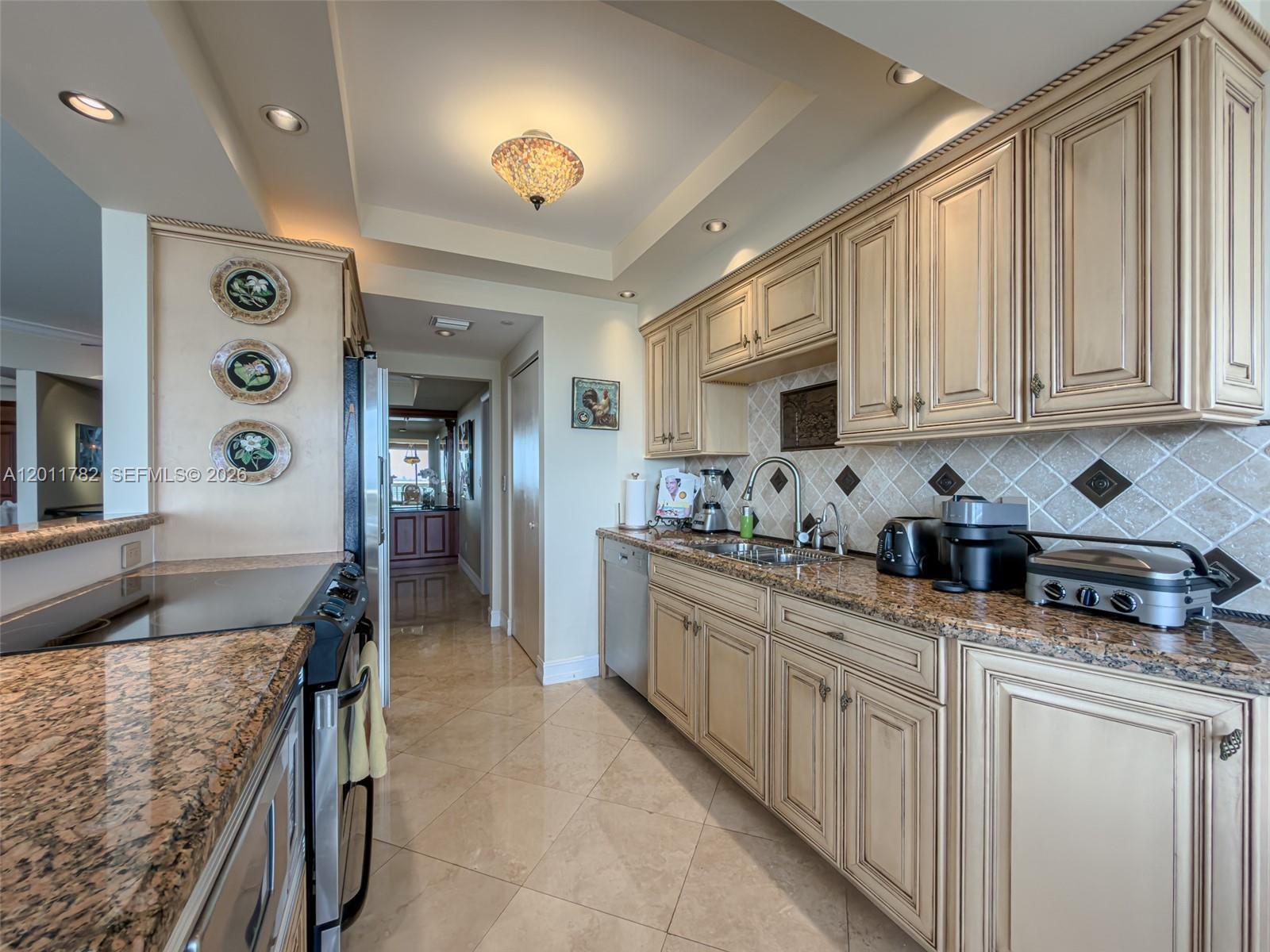 2000 Island Blvd #2503, Aventura FL 33160