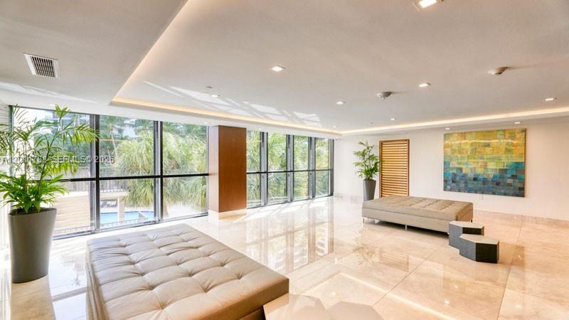 540 Brickell Key Dr #813, Miami FL 33131