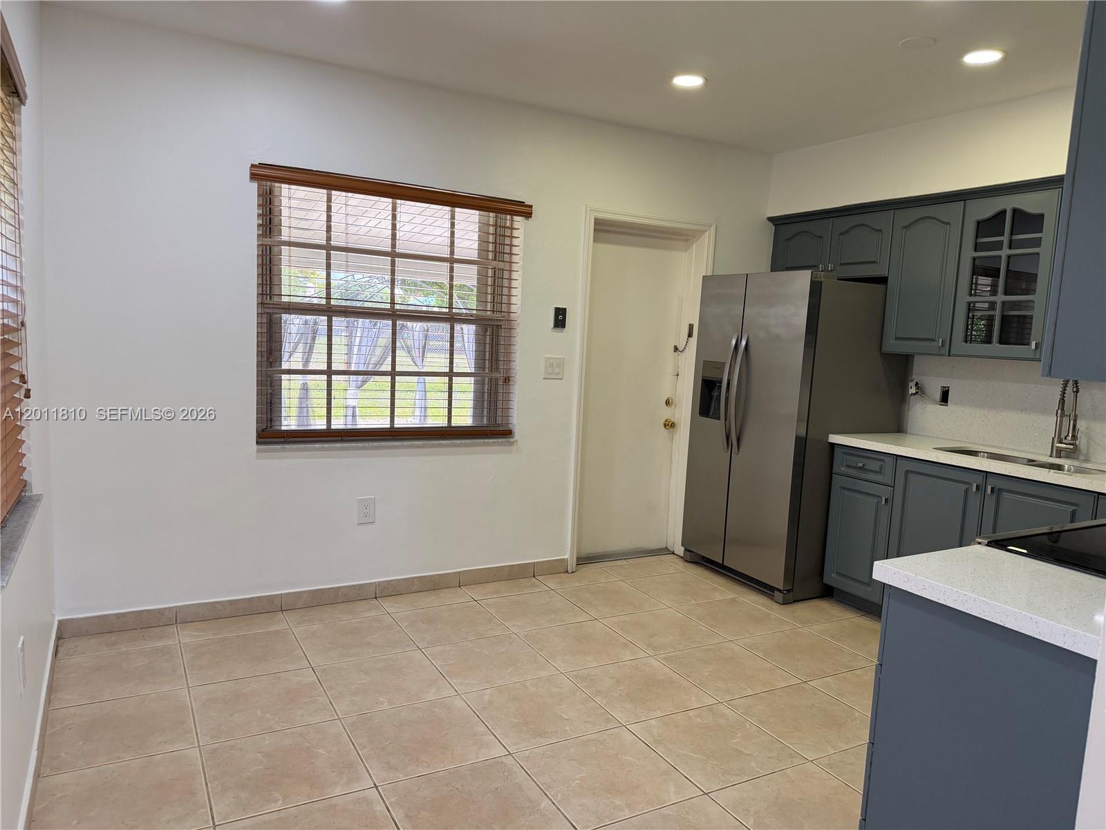 155 Nahkoda Dr, Miami Springs FL 33166