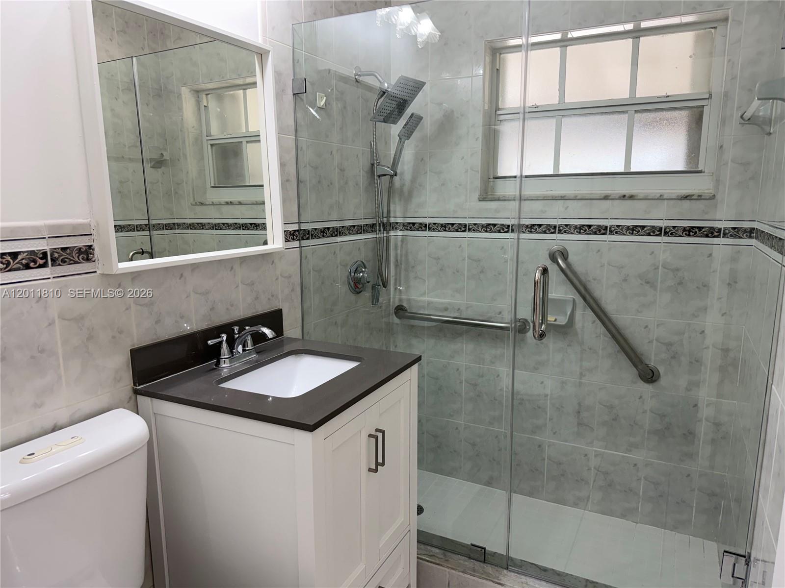 155 Nahkoda Dr, Miami Springs FL 33166