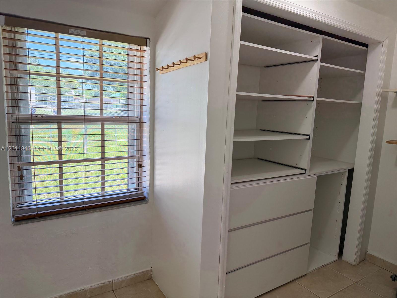 155 Nahkoda Dr, Miami Springs FL 33166