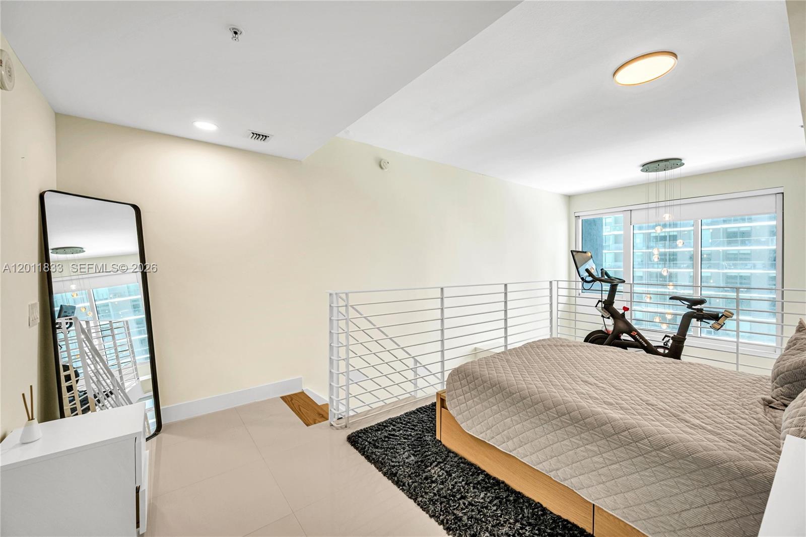60 SW 13th St #2014, Miami FL 33130