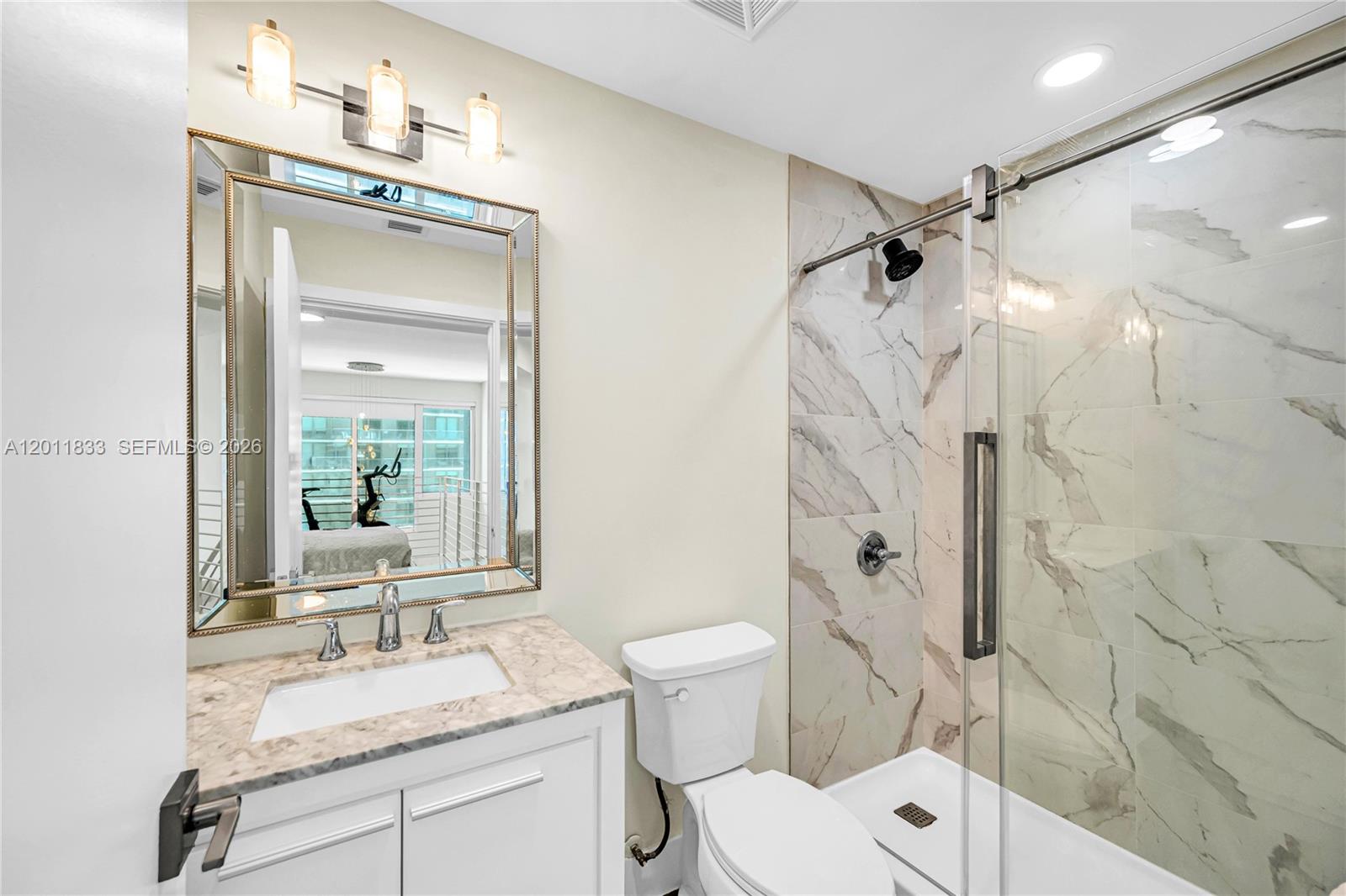 60 SW 13th St #2014, Miami FL 33130