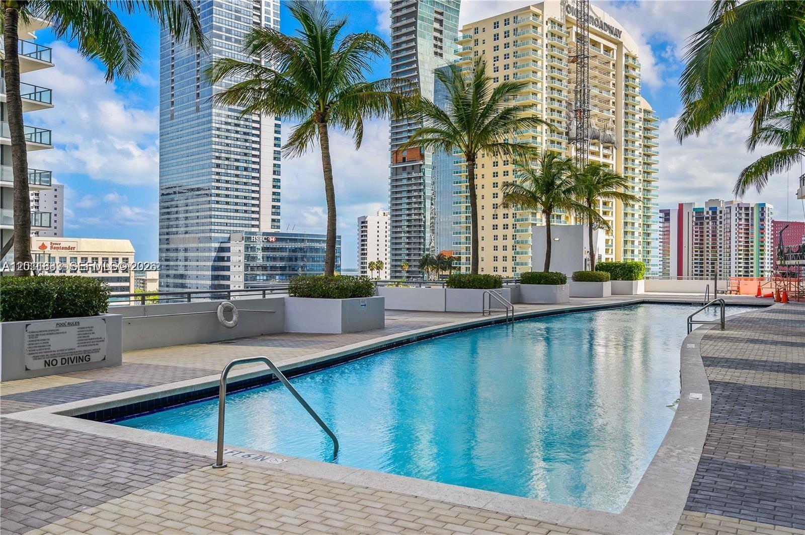 60 SW 13th St #2014, Miami FL 33130