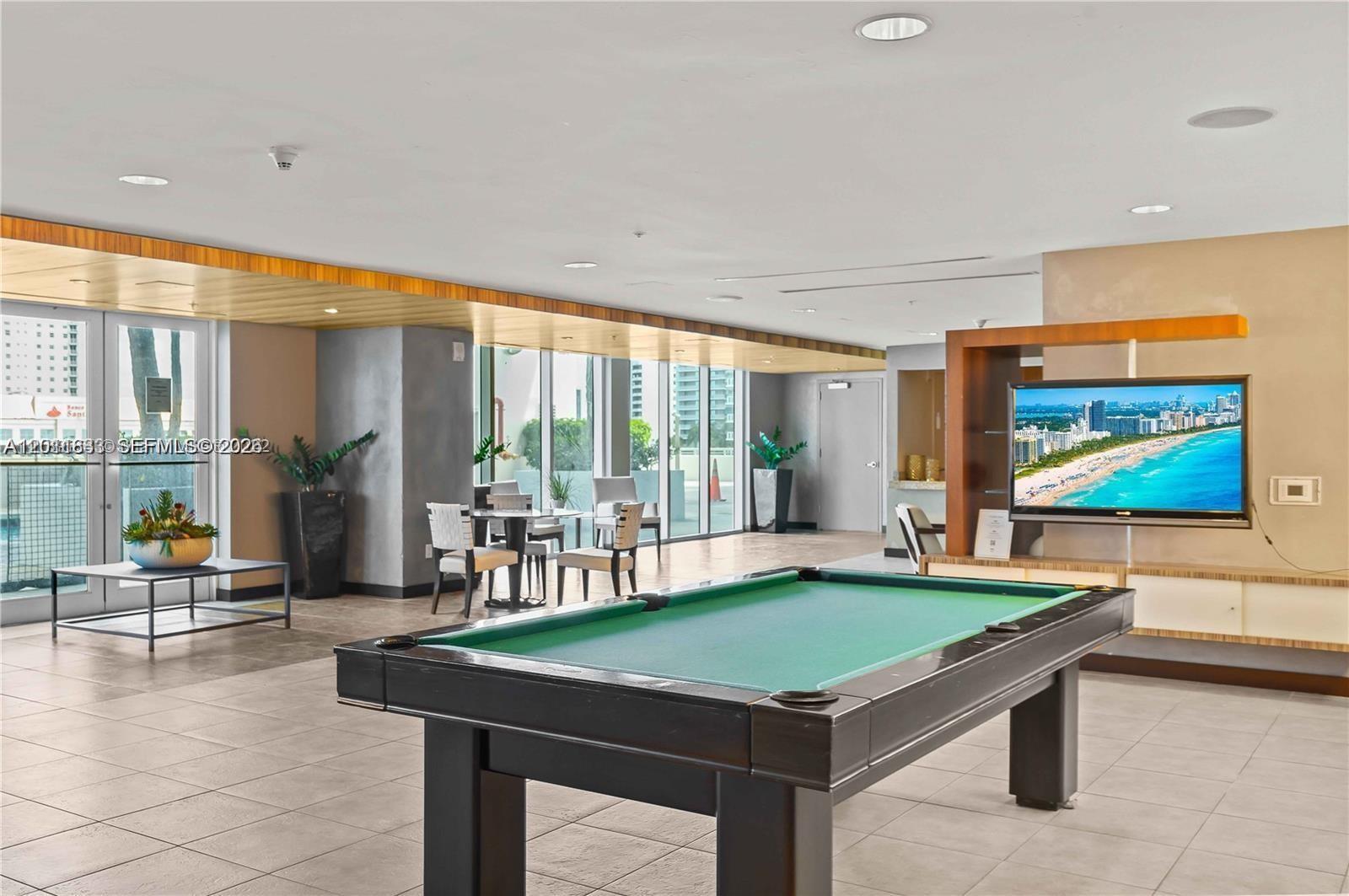 60 SW 13th St #2014, Miami FL 33130