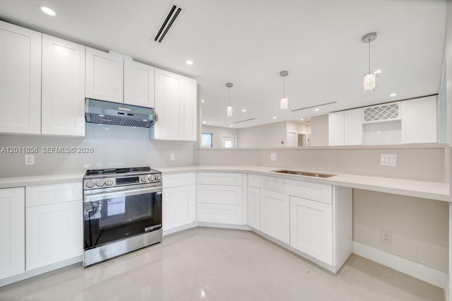 15730 SW 87th Ct, Palmetto Bay FL 33157