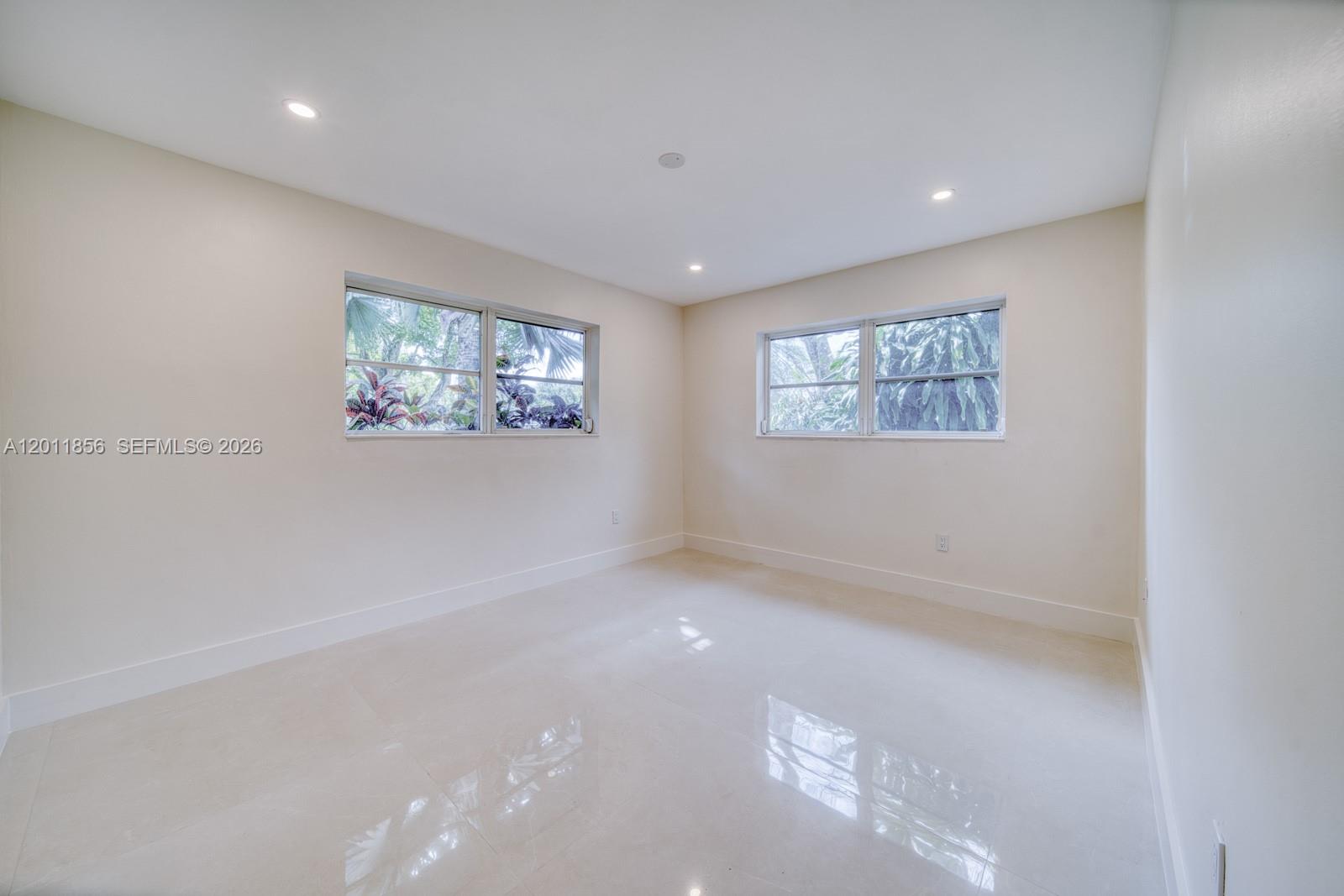 15730 SW 87th Ct, Palmetto Bay FL 33157