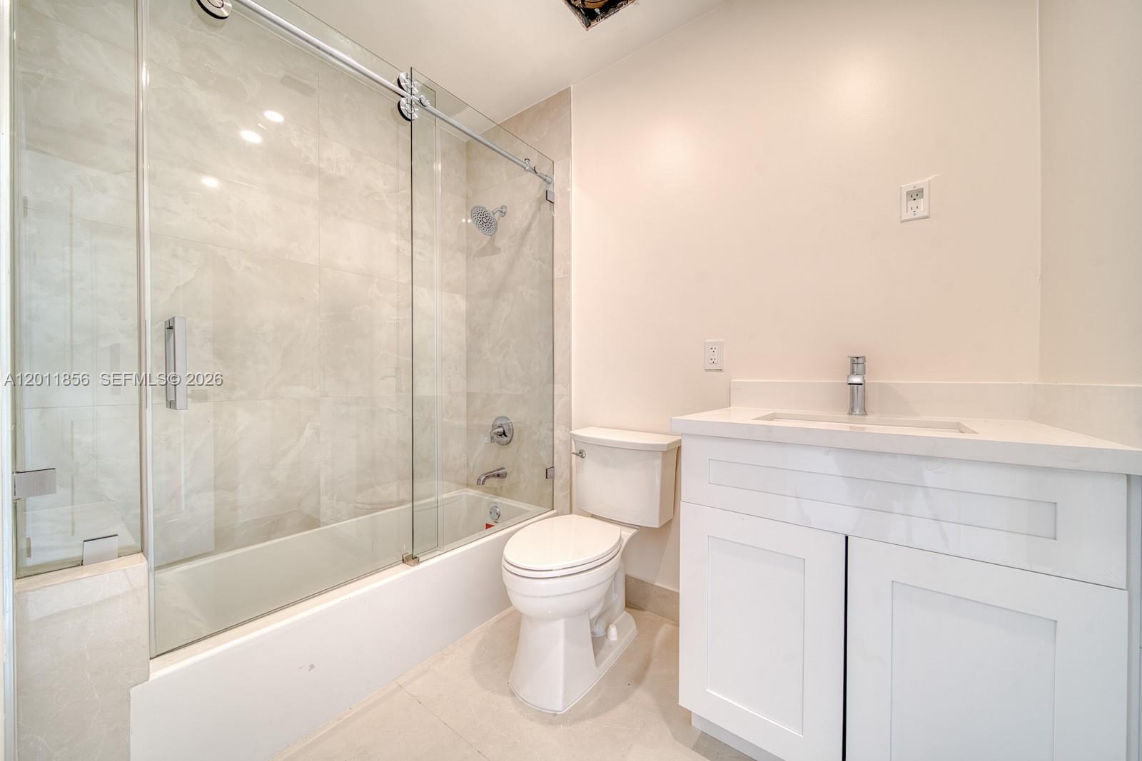 15730 SW 87th Ct, Palmetto Bay FL 33157