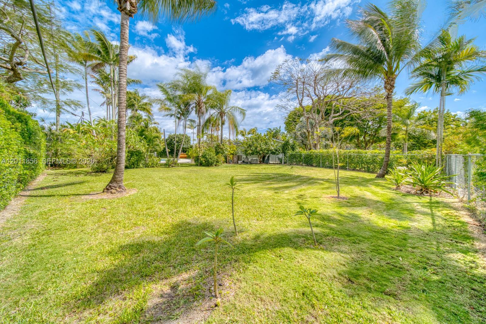15730 SW 87th Ct, Palmetto Bay FL 33157