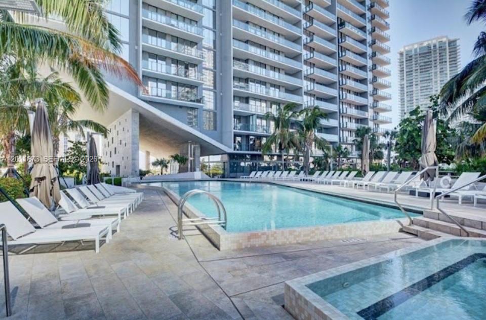 88 SW 7 #2112, Miami FL 33130