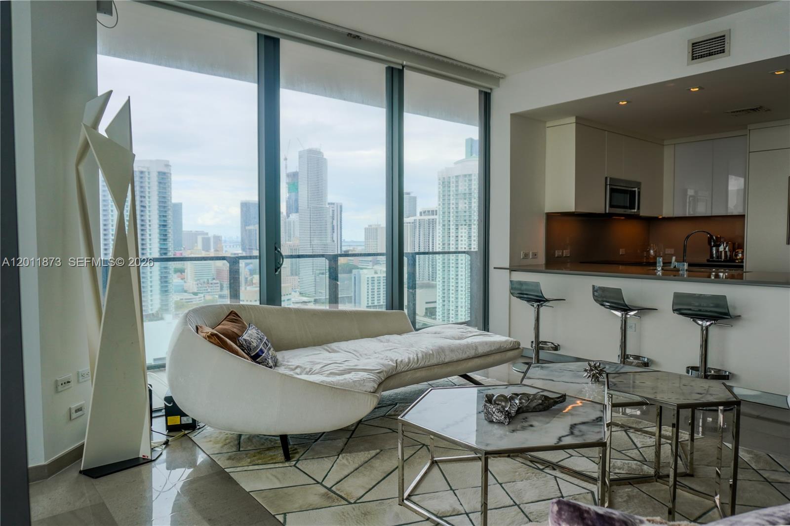 88 SW 7 #2112, Miami FL 33130