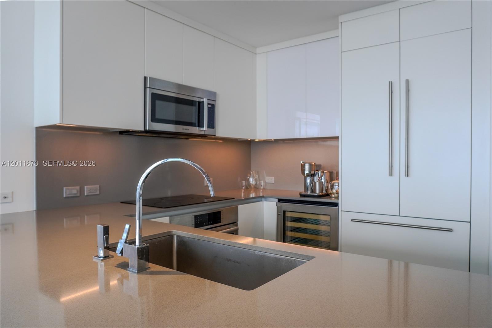 88 SW 7 #2112, Miami FL 33130