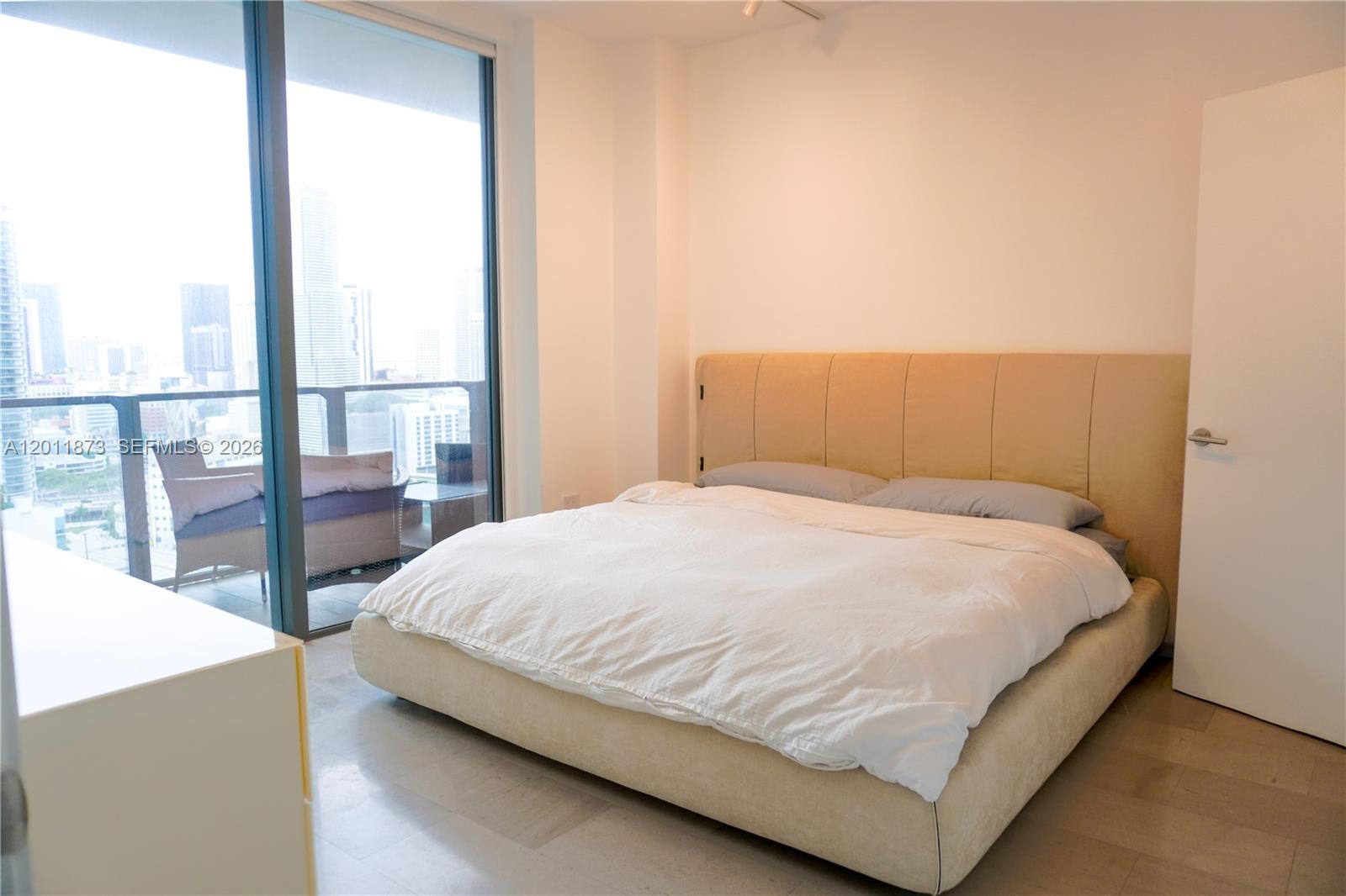 88 SW 7 #2112, Miami FL 33130